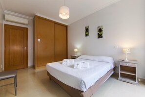 Apartment (2 Bedrooms) | Floor plan - C05 - Convento Apartment (Lagos)