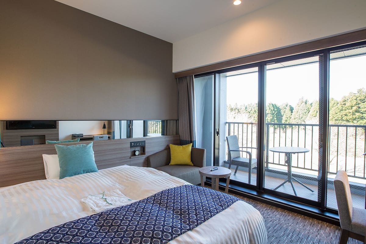 single room, non smoking | in-room safe, desk, soundproofing, free wifi