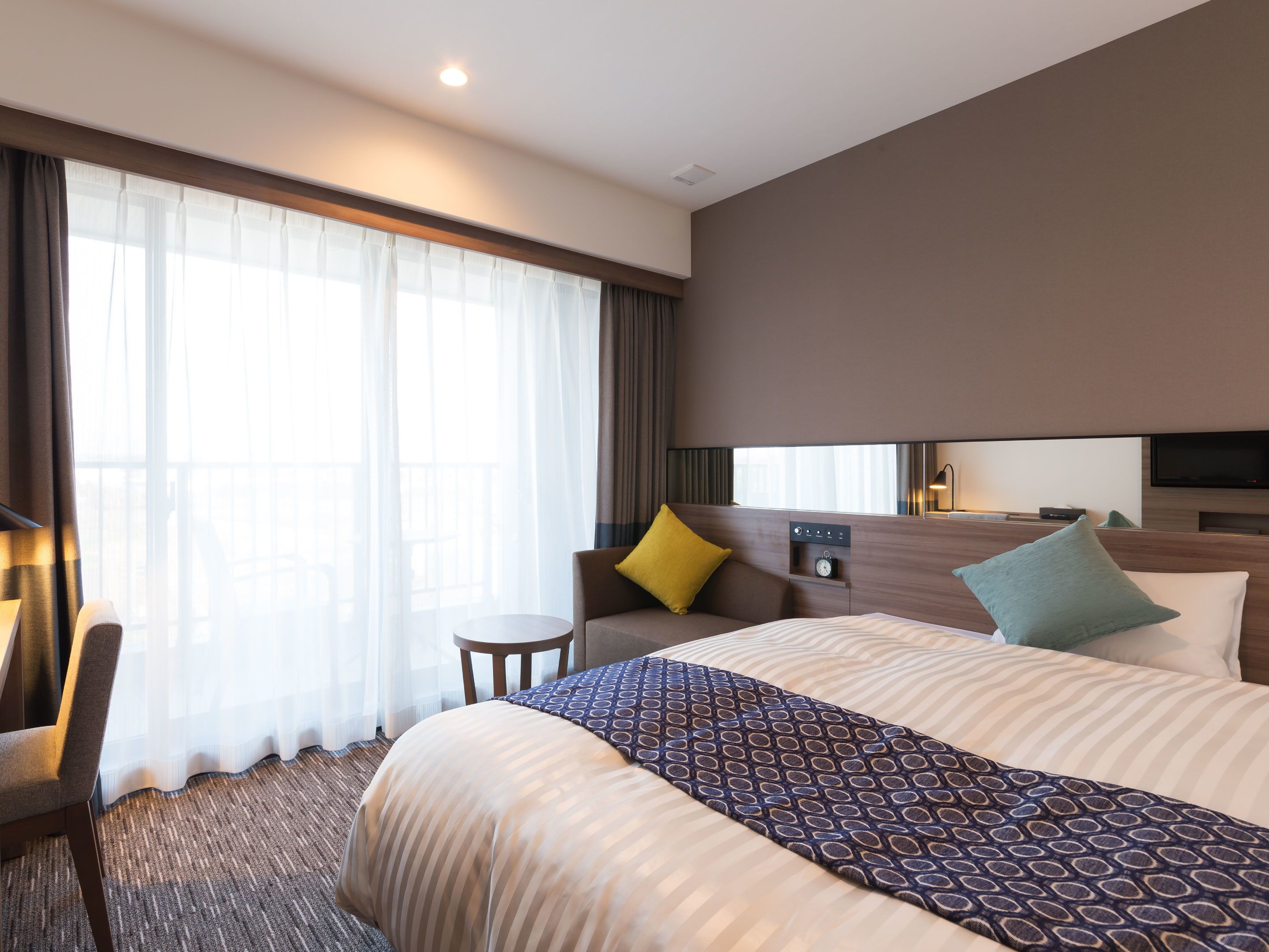 single room, non smoking | in-room safe, desk, soundproofing, free wifi