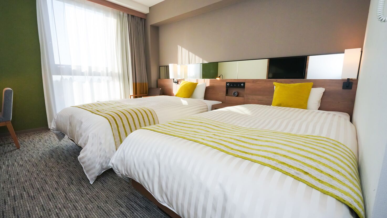In-room safe, desk, soundproofing, free WiFi