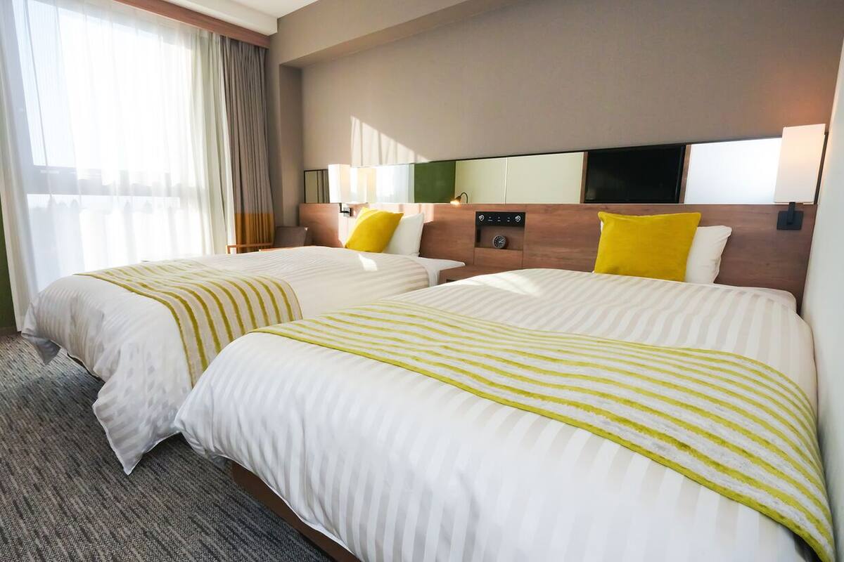 In-room safe, desk, soundproofing, free WiFi