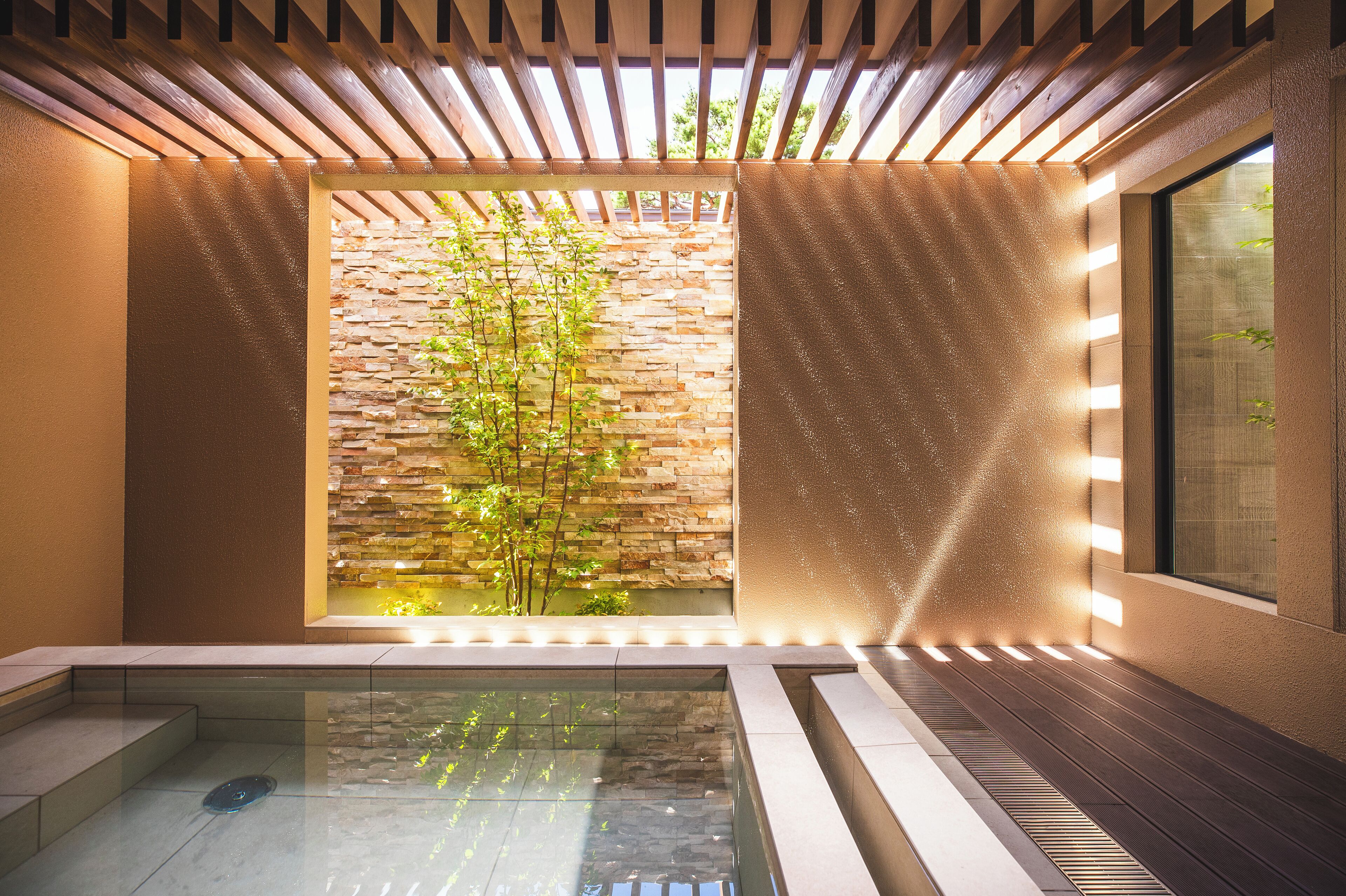 terrace suite jp-western room b, annex (1f, open air bath, terrace) | bathroom | combined shower/bathtub, free toiletries, hair dryer, bathrobes