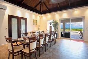 Dining - Direct Beachfront 6 BDR/en-suite /maid included. Excellent service. Rare gem (A) (Guana Bay Beach)