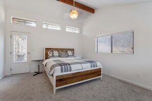 3 多间卧室、熨斗/熨衣板、WiFi、床单