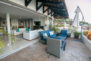 Terrace/patio - Puerto Vallarta Hillside Penthouse (Puerto Vallarta)