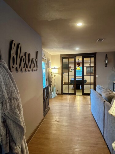 River side house, boat dock, wifi, pets welcome, kid friendly, try us out