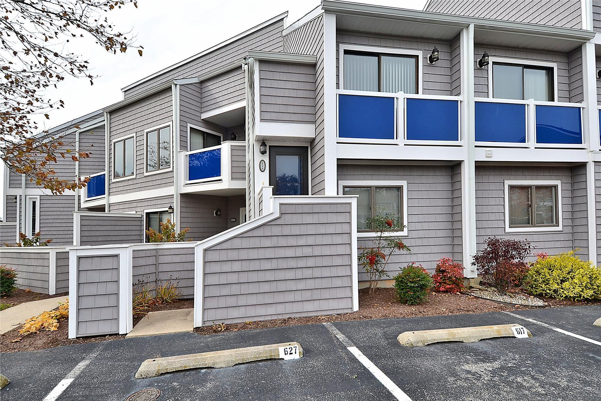 FREE DAILY ACTIVITIES!!! Charming 2 bedroom, 2 bath unit located in a quiet resort community