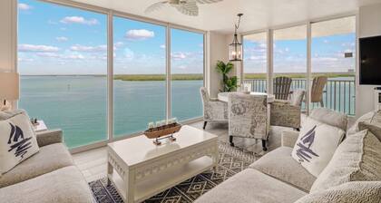 EXQUISITE, uusittu ja listattu! Upea 5. kerroksen lahdenäkymä, ei lomakeskusta, maksuton pysäköinti ja WiFi