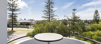 Cottesloe Beach Deluxe Apartment