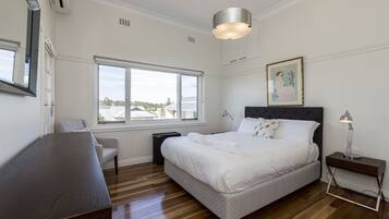 デラックス アパートメント 2 ベッドルーム | 2 室のベッドルーム、アイロン / アイロン台、ベビーベッド、可動式ベッド