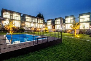 季節性室外泳池