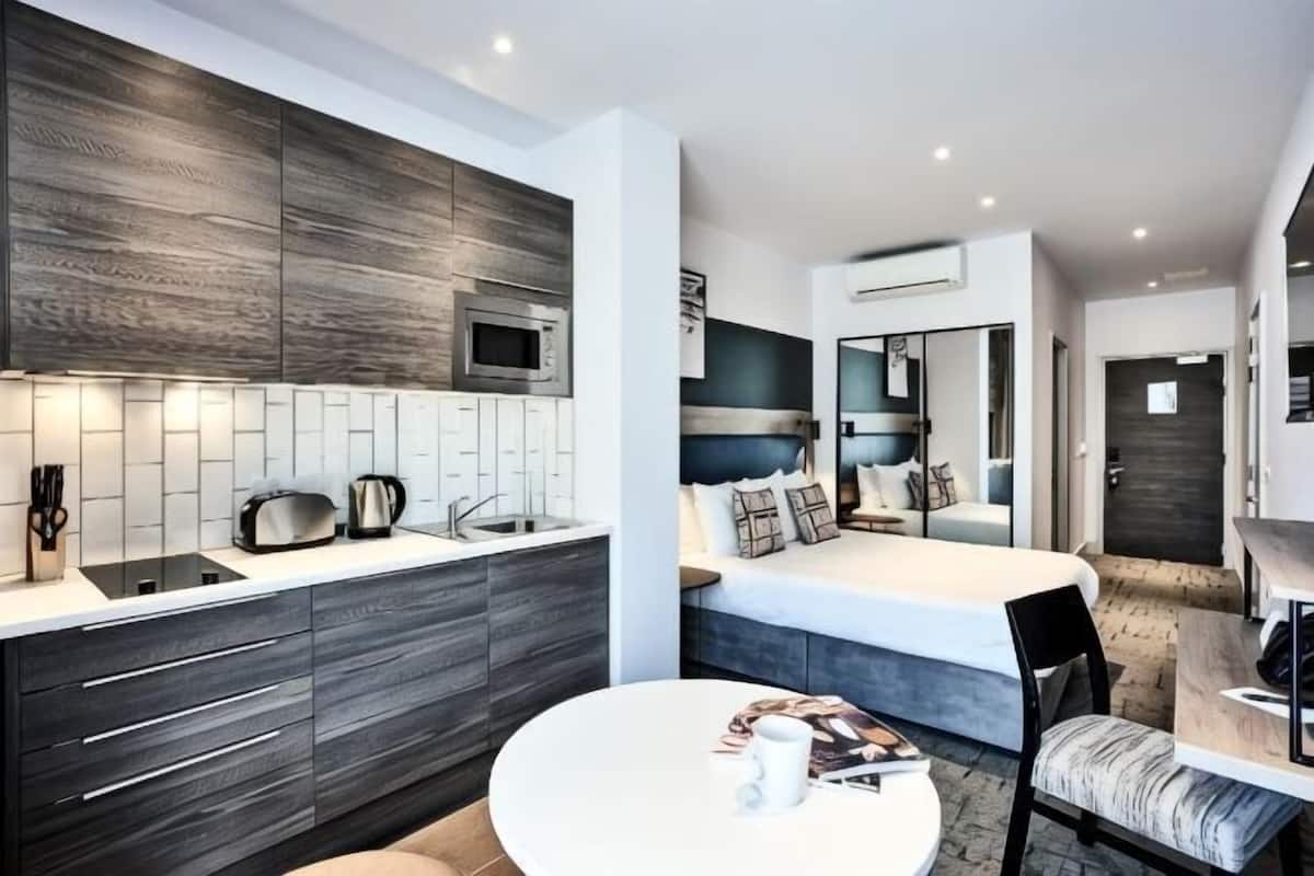 Coffres-forts dans les chambres, bureau