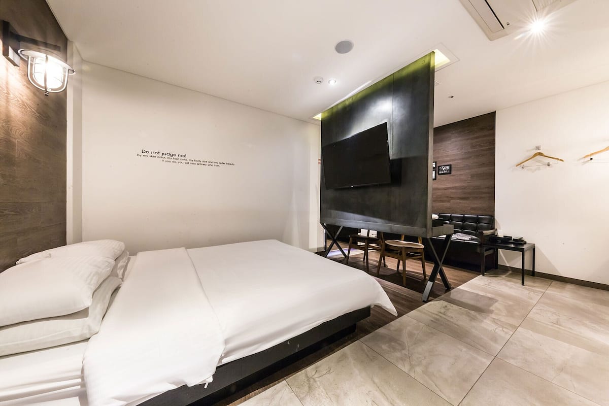 Deluxe Double Room, 1 Double Bed, Smoking
