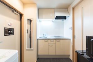 Studio Apartment | Private kitchenette