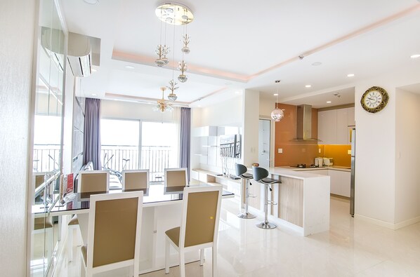 LCD TV - Henry Apartment Sunrise City (Ho Chi Minh City)