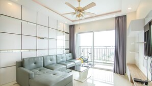 Living area - Henry Apartment Sunrise City (Ho Chi Minh City)
