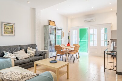 Holiday Home "Can Marineta" in Portixol Harbour, Palma with Rooftop Terrace