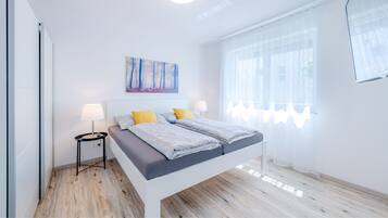 2 bedrooms, in-room safe, iron/ironing board, travel crib