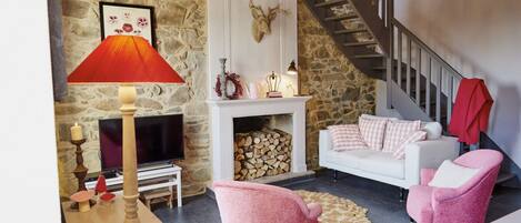 Télévision, lecteur de DVD, vidéothèque