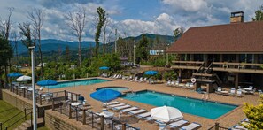 https://chaletvillageownersclub.com/our-clubhouses