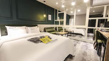 Kamar Deluks, 1 kamar tidur (Reserve breakfast before 10PM) | Wi-Fi gratis
