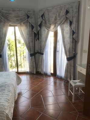 4 habitaciones y caja de seguridad en la habitación