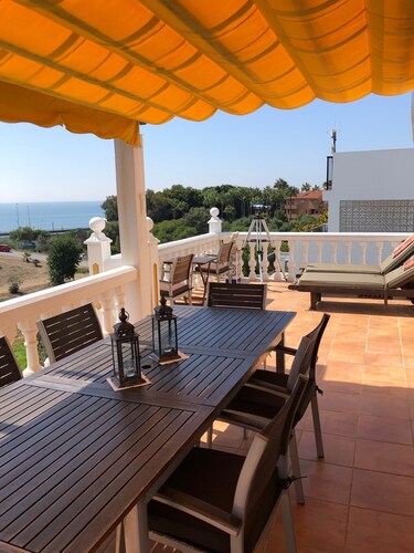 Privat villa with pool, 4 min walk from El Faro Beach, License VFT/MA/512184