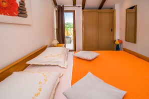 3 makuuhuonetta, tallelokero huoneessa, silitysrauta/-lauta, Wi-Fi