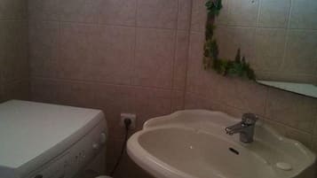 Dusche, Handtücher, Seife, Toilettenpapier