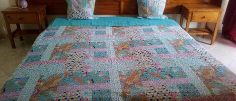 1 chambre, fer et planche à repasser, Wi-Fi, draps fournis