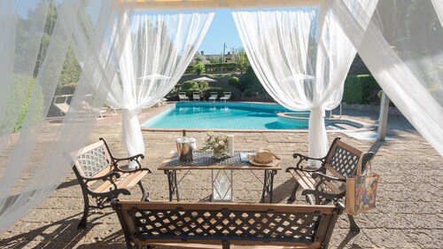 Villa Ginestraio 14, Emma Villas