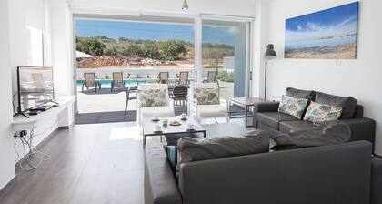 Villa Kylee, Fabulous 5BDR Protaras Villa mit privatem Pool, in der Nähe des Strandes