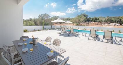 Villa Kylee, upea 5BDR Protaras Huvila, oma uima-allas, lähellä rantaa