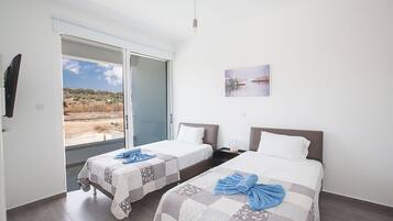 5 bedrooms, in-room safe, iron/ironing board, free WiFi