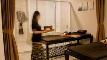 Couples treatment room(s)
