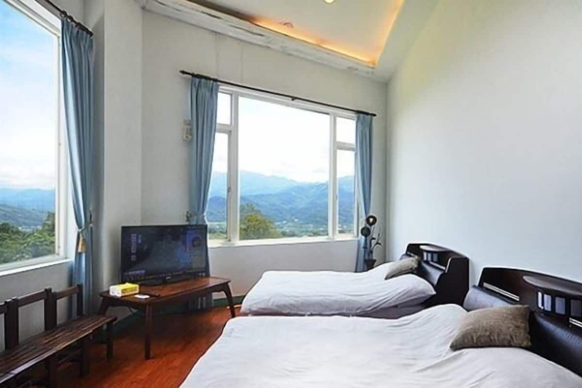 Desk, blackout curtains, free WiFi, bed sheets
