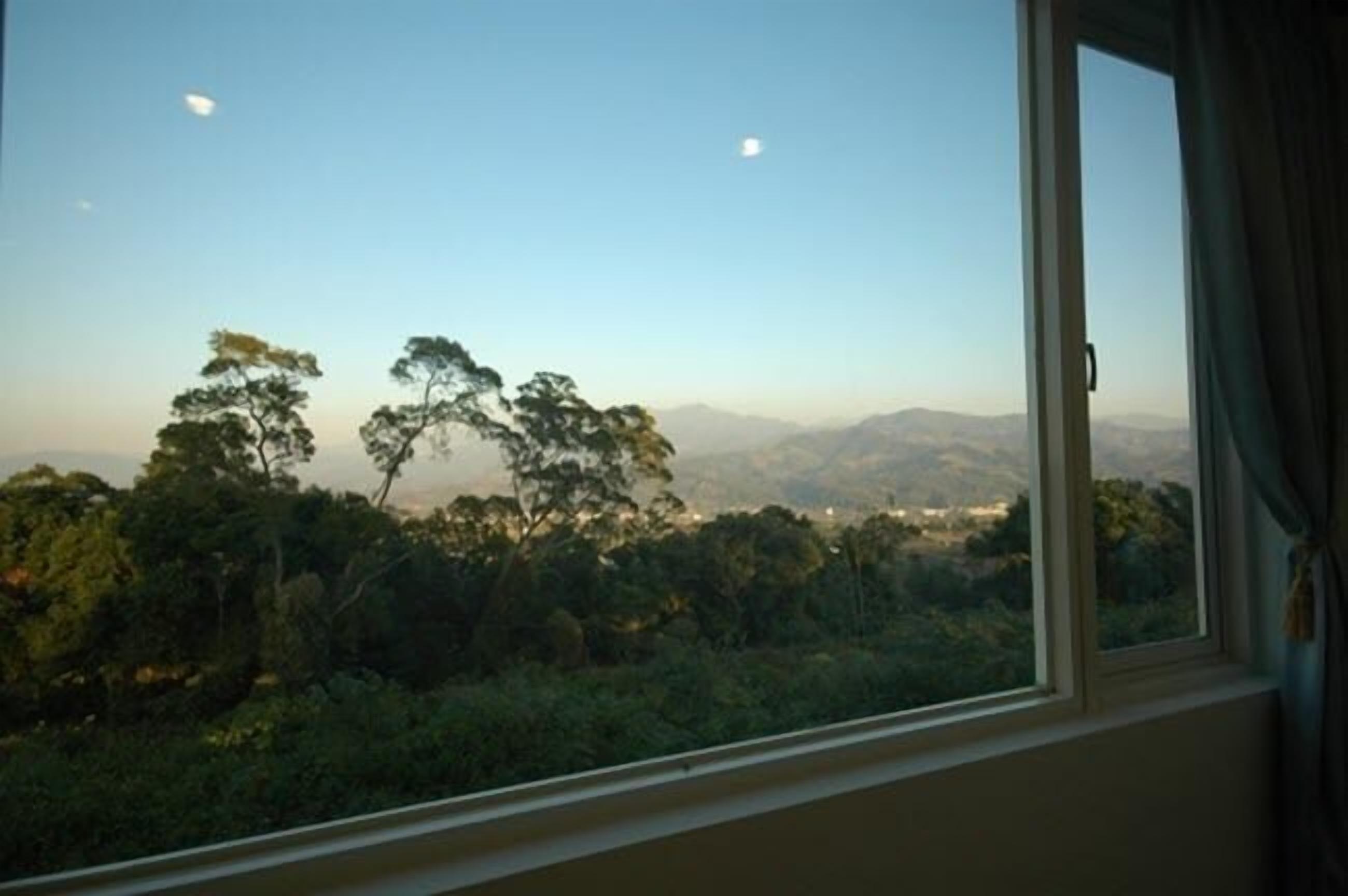 標準四人房, 2 張標準雙人床, 非吸煙房 | 書桌、遮光布/窗簾、免費無線上網、床單