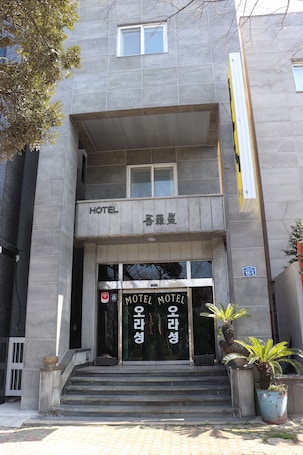 Exterior. Orasung