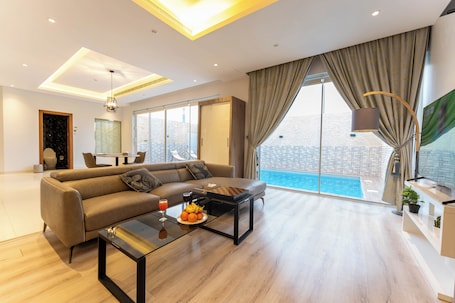 Honeymoon Villa (Private Jacuzzi). Talah Resort