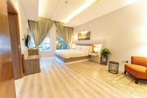 Family Villa, 1 Bedroom, Pool View, Poolside | 1 bedroom, blackout drapes, iron/ironing board, free cribs/infant beds