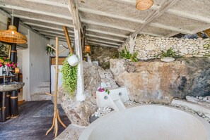 Sábanas de algodón egipcio, ropa de cama de alta calidad y minibar 