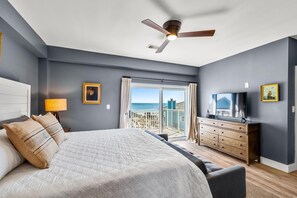 4 bedrooms, iron/ironing board, free WiFi, bed sheets - Gorgeous 4 bedroom/4 bath Gulf Front town home at Portside Villas #5! (Pensacola Beach)