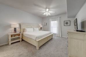 3 bedrooms, iron/ironing board, internet, bed sheets