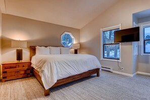 3 slaapkamers, een strijkplank/strijkijzer, gratis wifi, beddengoed