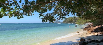 Celeste, 26 Bonito Street - Tranquil, Stylish & Pet friendly