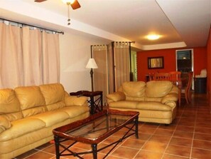 TV connectée, lecteur de DVD, chaîne hi-fi