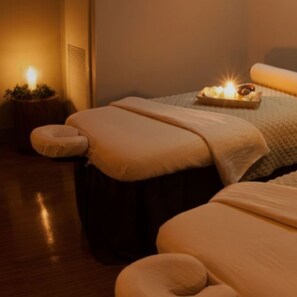 Spa - As low as $59/nt CES weekend special at Tahiti Village - 4 guests on the Strip (LAS VEGAS)