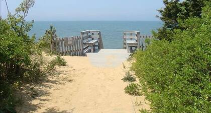 Stunning Bay Views by Beach Dog Friendly!