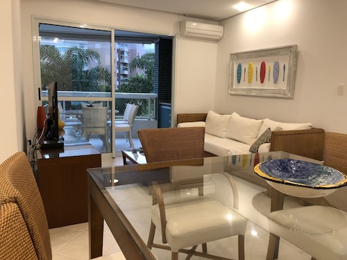 Apto 2 suites, excelente ubicación, 100m metros de la playa, 2 plazas, ocio compl
