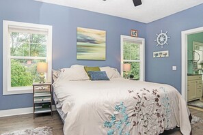 4 bedrooms, desk, iron/ironing board, WiFi